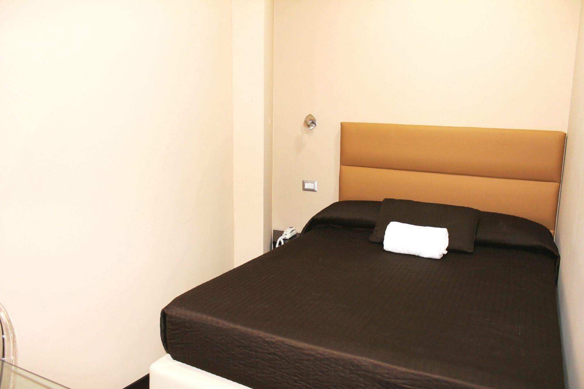 Hotel Gran Torino Rome Bagian luar foto