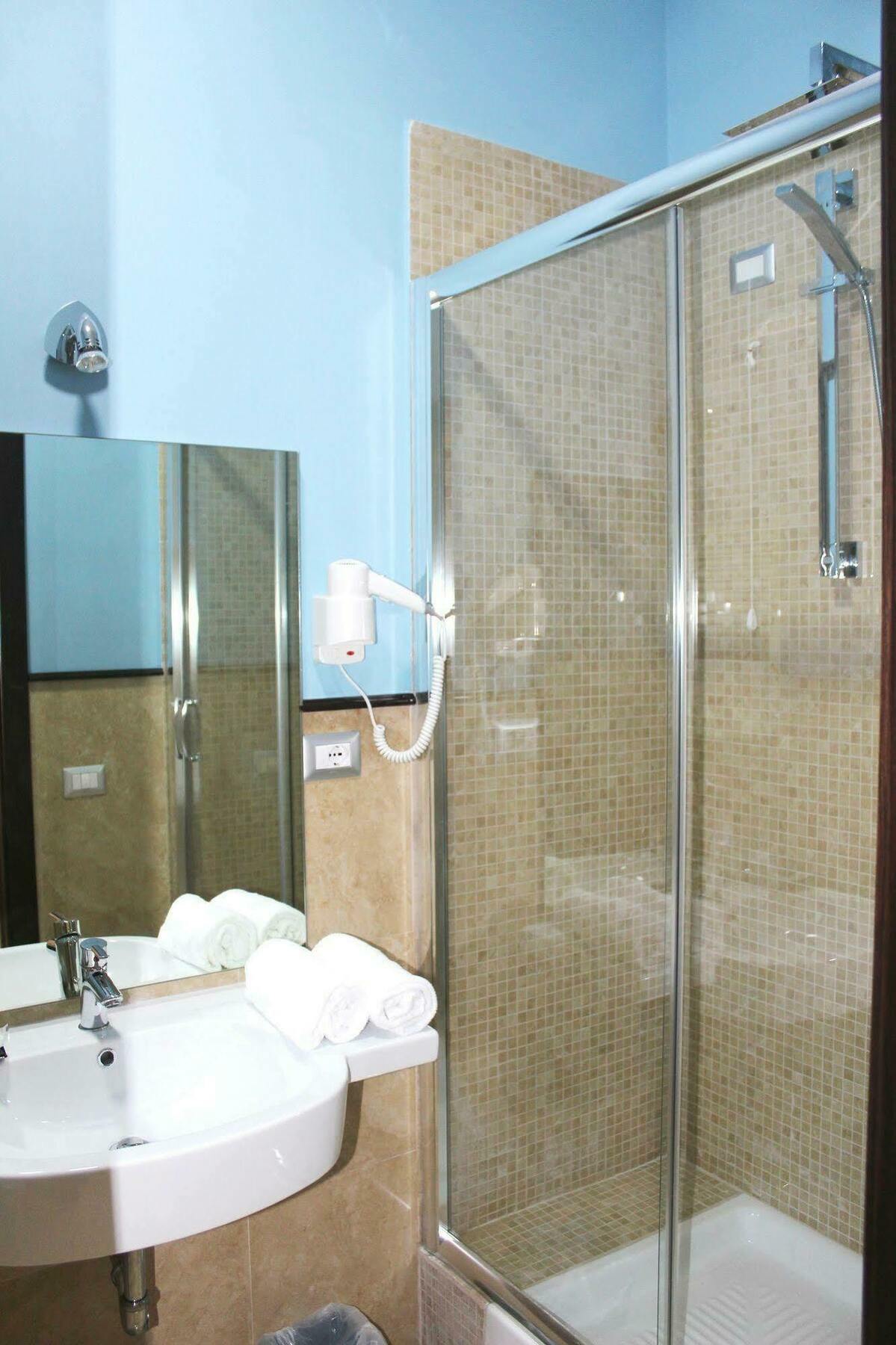 Hotel Gran Torino Rome Bagian luar foto
