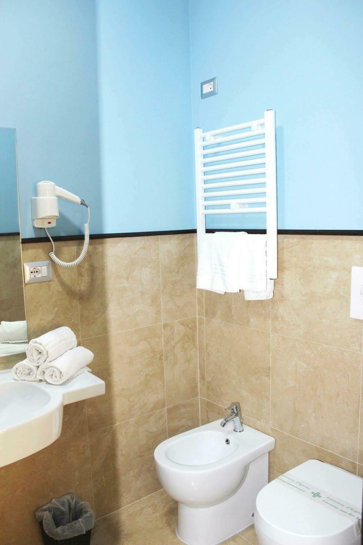 Hotel Gran Torino Rome Bagian luar foto